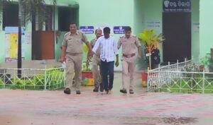 Read more about the article ଯୁବତୀଙ୍କୁ ଦୁଷ୍କର୍ମ କରି ଅଶ୍ଳୀଳ ଭିଡିଓ ଭାଇରାଲ ଅଭିଯୋଗ, ଯୁବକ ଗିରଫ