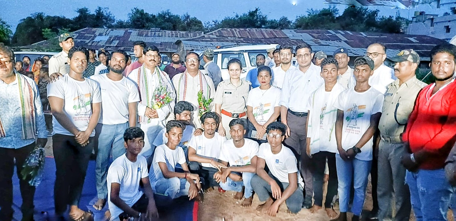 You are currently viewing ବାଲେଶ୍ଵରରେ ଦଙ୍ଗାରେ ଗିରଫ କଏଦୀଙ୍କୁ ଶାନ୍ତିର ବାର୍ତ୍ତା ଦେବେ ବାଜି ରାଉତ ଛାତ୍ରାବାସର ସଦସ୍ୟ