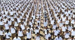 Read more about the article ଏଣିକି ଆରଏସଏସ କାର୍ଯ୍ୟକ୍ରମରେ ସାମିଲ ହୋଇପାରିବେ ସରକାରୀ କର୍ମଚାରୀ, ଘୋଷଣା କଲେ କେନ୍ଦ୍ର ସରକାର