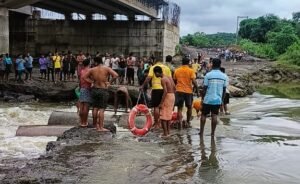 Read more about the article ବଢ଼ି ପାଣିରୁ ମାଛ ମାରିବା ହେଲା କାଳ : ଲିଙ୍ଗରା ନାଳରେ ହୋମ୍ ପାଇପରେ ଫସି ଜଣଙ୍କ ମୃତ୍ୟୁ