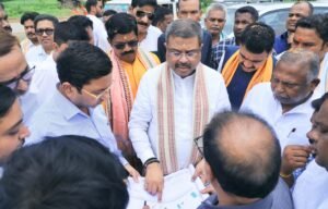 Read more about the article ବଇଣ୍ଡା ଓ ନାକଚି ସେକ୍ସନ ପ୍ରକଳ୍ପର ଅଗ୍ରଗତି କାର୍ଯ୍ୟ ଦେଖିଲେ କେନ୍ଦ୍ରମନ୍ତ୍ରୀ ଧର୍ମେନ୍ଦ୍ର ପ୍ରଧାନ