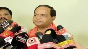 Read more about the article କମୁନି ଆଳୁ ରାଜନୀତି, ୟୁପି ପରେ ପଞ୍ଜାବ ଉପରେ ଭରସା