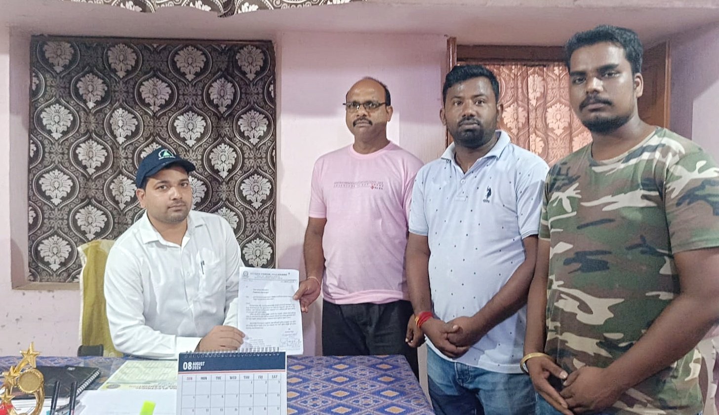 You are currently viewing ବିଦ୍ୟୁତ ମିଟର ସଂଯୋଗୀକରଣ କମ୍ପାନୀ କାର୍ଯ୍ୟାଳୟ ସ୍ଥାନାନ୍ତରକୁ ବିରୋଧ, ନାଗରିକ ମଞ୍ଚ ପକ୍ଷରୁ ଉପଜିଲ୍ଲାପାଳଙ୍କୁ ଦାବିପତ୍ର ପ୍ରଦାନ