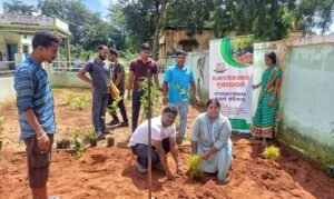 Read more about the article ଆୟୁଷ୍ମାନ ଆରୋଗ୍ୟ ମନ୍ଦିର ପ୍ରାଙ୍ଗଣରେ ଔଷଧୀୟ ବୃକ୍ଷରୋପଣ