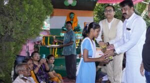 Read more about the article ଅନୁଗୁଳରେ ଜିଲ୍ଲାସ୍ତରୀୟ ଗାନ୍ଧି ଓ ଶାସ୍ତ୍ରୀ ଜୟନ୍ତୀ ପାଳିତ: ଅହିଂସା ନୀତି ଆଦର୍ଶରେ ଅନୁପ୍ରାଣିତ ହେବାକୁ ଆହ୍ୱାନ