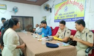 Read more about the article ଜିଲ୍ଲାସ୍ତରୀୟ ମିଳିତ ଜନ ଶୁଣାଣି କାର୍ଯ୍ୟକ୍ରମ ଆୟୋଜିତ, ଅଭିଯୋଗ ଜଣାଇଲେ ଅନୁଗୁଳ ଜିଲ୍ଲାବାସୀ