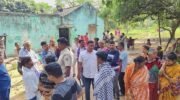 ଅମାନବୀୟ! ବନ୍ଧୁକ ଦେଖାଇ ଦୁର୍ଘଟଣାରେ ମୃତକ ବ୍ୟକ୍ତିଙ୍କ ଘରେ ଡକାୟତି, ଟଙ୍କା – ସୁନା ଲୁଟ୍