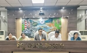 Read more about the article ଲିଙ୍ଗଭିତ୍ତିକ ହିଂସା ବିରୋଧରେ ସଚେତନତା ଅଭିଯାନର ଶୁଭାରମ୍ଭ, ୧୬ ଦିନ ବ୍ୟାପୀ ଚାଲିବ କାର୍ଯ୍ୟକ୍ରମ