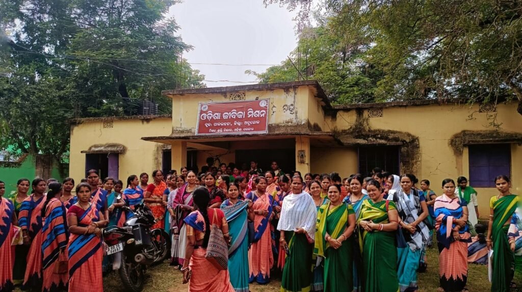 ଆଠ ମାସ ହେଲାଣି ଦରମା ପାଇ ନାହାନ୍ତି ମିଶନଶକ୍ତିର ପଞ୍ଚାୟତ ସ୍ତରୀୟ କର୍ମଚାରୀ, ସୋମବାର ଠାରୁ ରାଜରାସ୍ତାକୁ ଓହ୍ଲାଇବାକୁ ଚେତାବନୀ