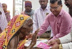 Read more about the article ଅନୁଗୁଳରେ ବର୍ଦ୍ଧିତ ଭତ୍ତା ବିତରଣ ସମାରୋହ: ୨୨୦ ଜଣ ହିତାଧିକାରୀଙ୍କୁ ୩୫୦୦ ଟଙ୍କା ପ୍ରଦାନ