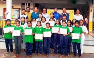 Read more about the article ବାଳିକା ଆତ୍ମରକ୍ଷା ଶିବିର ଉଦଯାପିତ, ନିଜକୁ ସୁରକ୍ଷା ଦେବା କୌଶଳ ଶିଖିଲେ ଛାତ୍ରୀ