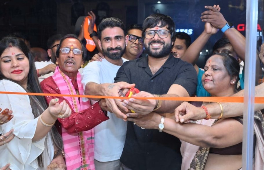 You are currently viewing ଅନୁଗୁଳରେ ନୂଆ ଷ୍ଟୋର ଖୋଲିଲା ପୁରୁଷ ବସ୍ତ୍ର ବ୍ରାଣ୍ଡ “Citrus Clothing”