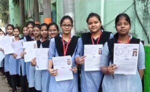 Read more about the article ଆରମ୍ଭ ହେଲା ଯୁକ୍ତ ଦୁଇ ପରୀକ୍ଷା, ଅନୁଗୁଳ ଜିଲ୍ଲାରେ ପରୀକ୍ଷା ଦେଉଛନ୍ତି ୧୦ ହଜାର ୪୦୯ ଛାତ୍ରଛାତ୍ରୀ