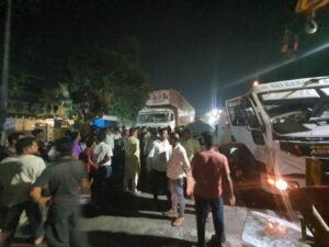 Read more about the article ଟ୍ରଲର ଦୁର୍ଘଟଣା ଯୋଗୁ ୨୦ ଘଣ୍ଟା ଜାମ୍ ହେଲା ରାସ୍ତା, ତୀବ୍ର ବିରୋଧ କଲା କଂଗ୍ରେସ