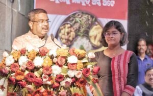 Read more about the article ଛୋଟ ସିନା ଦାନ ତା ମହାନ: ଟିବି ରୋଗୀଙ୍କ ପାଇଁ ୨୫ ହଜାର ଦାନ କରି ଚର୍ଚ୍ଚାରେ ଗାର୍ଗୀ