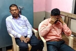 Read more about the article ୫୦ ହଜାର ଟଙ୍କା ଲାଞ୍ଚ ନେଇ ୨ ଜୁନିଅର ଆକାଉଣ୍ଟାଣ୍ଟ ଗିରଫ