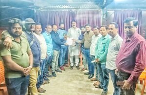 Read more about the article ୩ ଦଫା ଦାବିରେ ମୁଖ୍ୟମନ୍ତ୍ରୀଙ୍କ ଉଦ୍ଦେଶ୍ୟରେ ବିଧାୟକଙ୍କୁ ଦାବିପତ୍ର ପ୍ରଦାନ କଲା ସାମ୍ବାଦିକ ସଂଘ