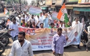 Read more about the article ନାରୀ ନିର୍ଯାତନାକୁ କଂଗ୍ରେସର ବିରୋଧ: ମହିଳାଙ୍କ ସୁରକ୍ଷା ଦାବିରେ ଜିଲ୍ଲାପାଳଙ୍କ ଅଫିସ ଘେରିଲା ଅନୁଗୁଳ ଜିଲ୍ଲା କଂଗ୍ରେସ