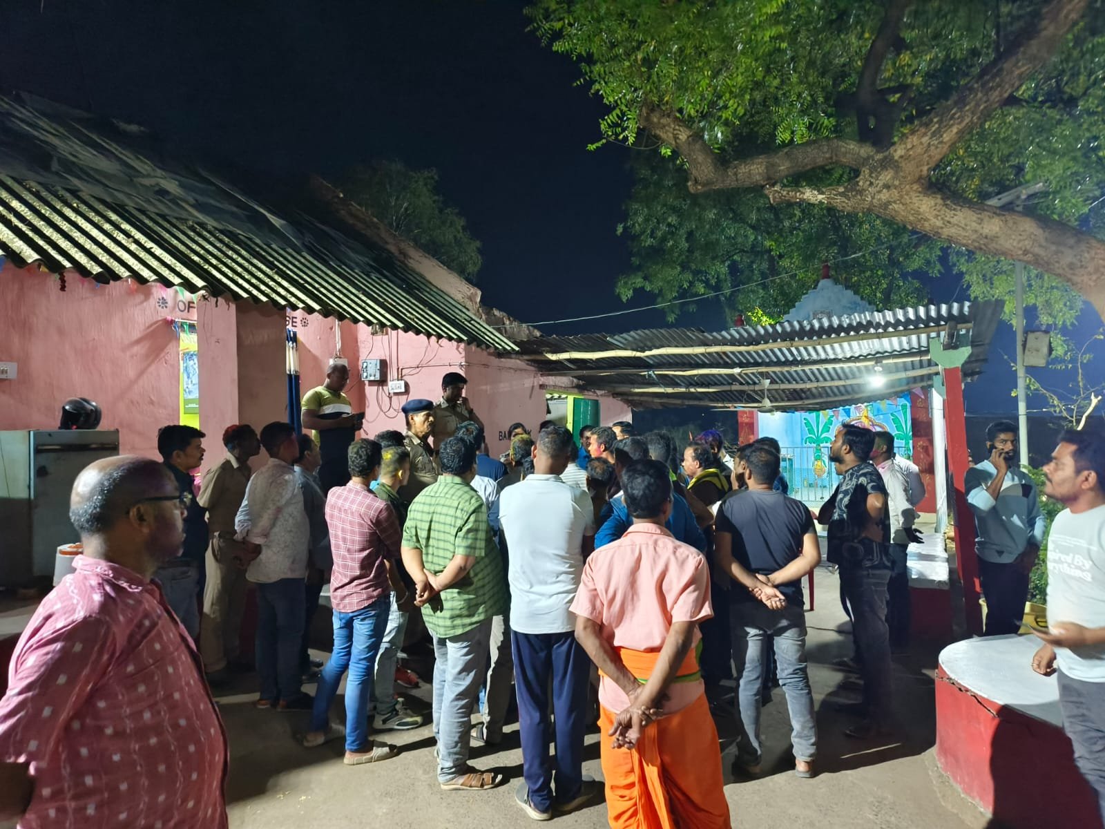 You are currently viewing ଅସହିଷ୍ଣୁ ବିରୋଧୀ: ଉଦଘାଟନ ପୂର୍ବରୁ ଭାଙ୍ଗିଲେ ହାଇମାଷ୍ଟ ଲାଇଟ୍ ପୋଷ୍ଟ