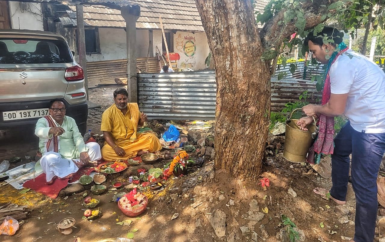 You are currently viewing ମା’ ବାସନ୍ତୀ ଦୁର୍ଗାପୂଜା ନିମନ୍ତେ ମାଟି ଅନୁକୂଳ
