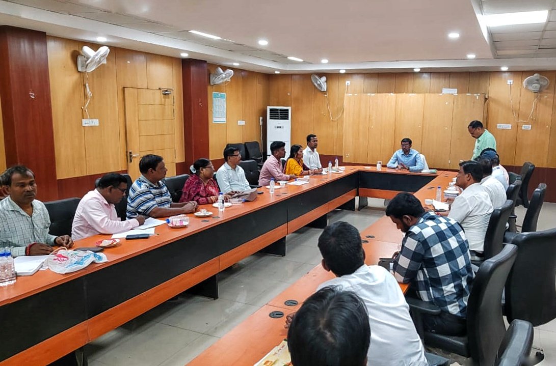 You are currently viewing ଉତ୍କଳ ଦିବସ ନେଇ ପ୍ରସ୍ତୁତି ବୈଠକ, ସମୀକ୍ଷା କଲେ ଉପଜିଲ୍ଲାପାଳ