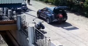 Read more about the article ଦୁଇ ଦିନ ପରେ ଅନୁଗୁଳ ଟ୍ରକ ମାଲିକ ସଂଘ ନିର୍ବାଚନ: ସଭାପତିଙ୍କ ଫାଇଲ ନେବା ଭିଡିଓ ଭାଇରାଲ