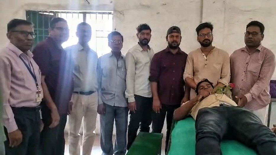You are currently viewing ରକ୍ତଦାନ ଶିବିର: ୪୪ ୟୁନିଟ୍ ରକ୍ତ ସଂଗୃହୀତ