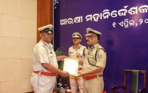 Read more about the article ଶରତ ସାମଲଙ୍କୁ ଡିଜିପି ଡିସ୍କ ସମ୍ମାନ