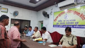 Read more about the article ଅନୁଗୁଳରେ ଜିଲ୍ଲାସ୍ତରୀୟ ମିଳିତ ଜନ ଶୁଣାଣି କାର୍ଯ୍ୟକ୍ରମ: ୫ ଜଣଙ୍କୁ ଆୟୁଷ୍ମାନ ବୟୋ ବନ୍ଦନା କାର୍ଡ ବଣ୍ଟନ