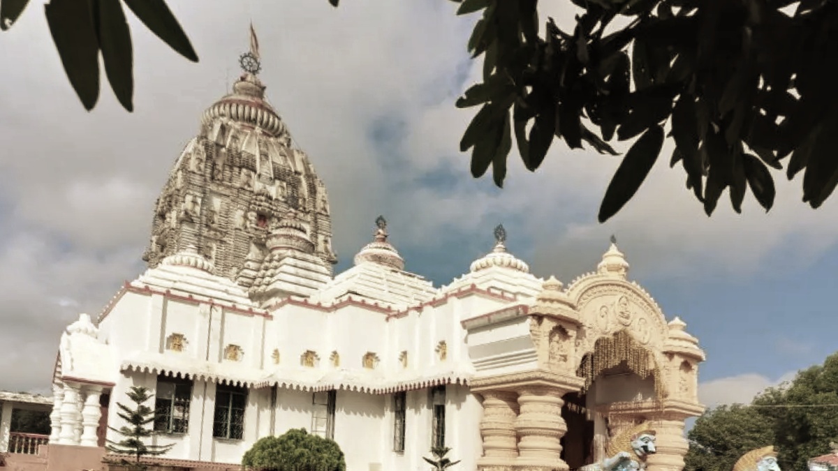 You are currently viewing ଅତିରିକ୍ତ ଜିଲ୍ଲାପାଳଙ୍କୁ ମନ୍ଦିର ସମ୍ପାଦକଙ୍କ ନାଲି ଆଖି, ମନ୍ଦିରରେ ପ୍ରଶାସନର ଅଧିକାର ନାହିଁ କହିବା ସହ କଲେ ଦୁର୍ବ୍ୟବହାର