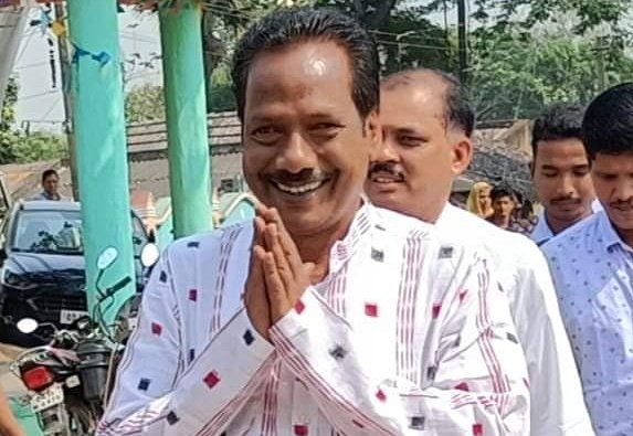You are currently viewing ମହେଶ ସାହୁଙ୍କୁ ରାଜ୍ୟ ଏସସି ସେଲ ଆବାହକ କଲା ବିଜେଡି, ବରିଷ୍ଠ ସାଧାରଣ ସମ୍ପାଦକ ଭାବେ କଲା ଚୟନ