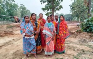 Read more about the article ରେଳପଥ କାମରେ ବେଆଇନ ବ୍ଲାଷ୍ଟିଂ: ବିରୋଧ କରି କାମ ବନ୍ଦ କଲେ ଗ୍ରାମବାସୀ