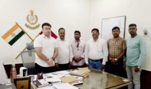 Read more about the article ସୁଭଦ୍ରାଙ୍କୁ ନ୍ୟାୟ ଦାବି: ଏସପିଙ୍କୁ ଭେଟିଲା ଅନୁଗୁଳ ଜିଲ୍ଲା ସାମ୍ବାଦିକ ସଂଘ