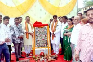 Read more about the article ଫିଟିବ କଳାକାରଙ୍କ ଭାଗ୍ୟ: ଅନୁଗୁଳରେ ନୂତନ ‘କଳାକାର ଭବନ’ର ଶିଳାନ୍ୟାସ କଲେ ବିଧାୟକ