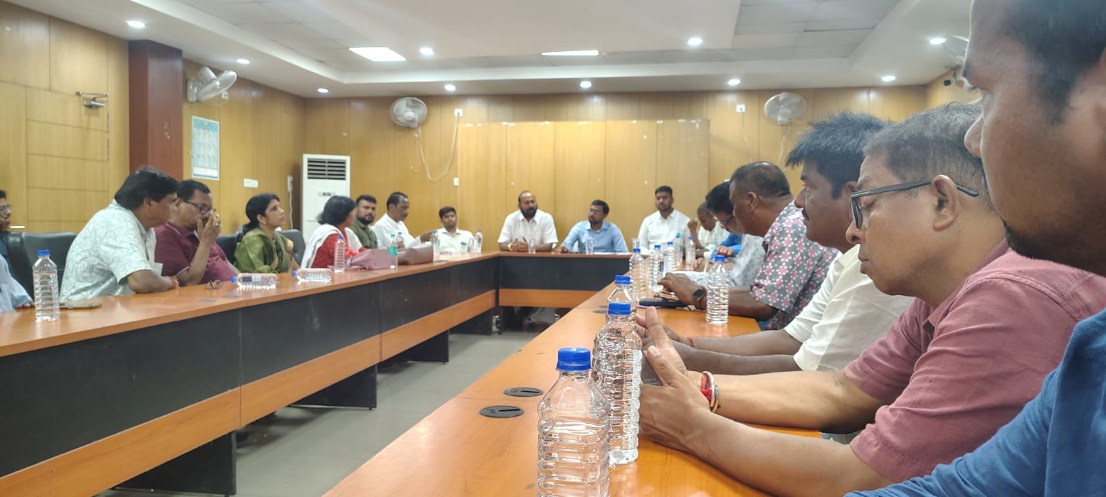 You are currently viewing ତାଳଚେରରେ ରଥଯାତ୍ରା ପାଇଁ ପ୍ରସ୍ତୁତି ବୈଠକ: ସ୍ବଚ୍ଛତା, ପାନୀୟ ଜଳ ଓ ସ୍ବାସ୍ଥ୍ୟସେବାକୁ ଗୁରୁତ୍ବ