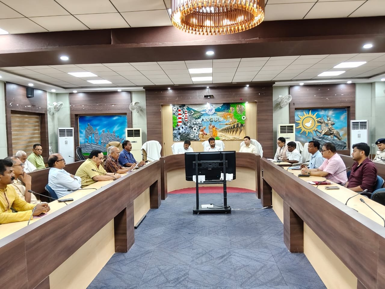 You are currently viewing ଶୈଳ ଶ୍ରୀକ୍ଷେତ୍ରରେ ରଥଯାତ୍ରା ନିମନ୍ତେ ପ୍ରସ୍ତୁତି ବୈଠକ, ଟ୍ରାଫିକ ନିୟମକୁ କଡ଼ାକଡ଼ି ପାଳନ କରିବାକୁ ନିର୍ଦ୍ଦେଶ