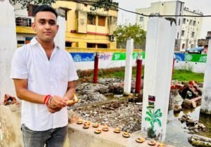 Read more about the article ନବୀନଙ୍କ ପାଇଁ ଅନୁଗୁଳରେ ପ୍ରାର୍ଥନା, ମା’ କଳିଙ୍ଗାଙ୍କୁ ଦୀପଦାନ କଲେ ଯୁବ ନେତା ସୌମ୍ୟରଞ୍ଜନ ସାହୁ ଓ କର୍ମୀ