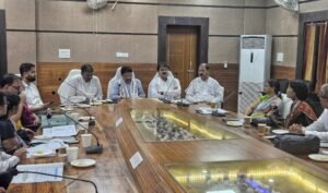 Read more about the article ସ୍ବାସ୍ଥ୍ୟ ବିଭାଗ ସମ୍ପର୍କିତ ଜିଲ୍ଲାସ୍ତରୀୟ ସମୀକ୍ଷା ବୈଠକ, ଯୋଗ ଦେଲେ ମନ୍ତ୍ରୀ