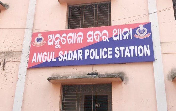 You are currently viewing ବଟି ନଦେବାରୁ ହାଣିପକାଇଲେ, ଦୁଇ ବ୍ୟବସାୟୀ ଗୁରୁତର