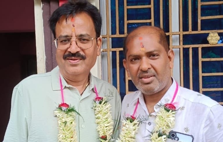 You are currently viewing ଜିଲା ବାଣିଜ୍ୟ ଓ ଶିଳ୍ପ ପ୍ରତିଷ୍ଠାନର ନିର୍ବାଚନ: ଦ୍ଵିତୀୟ ଥର ପାଇଁ ସଭାପତି ହେଲେ ଦୀପକ ବର୍ମା