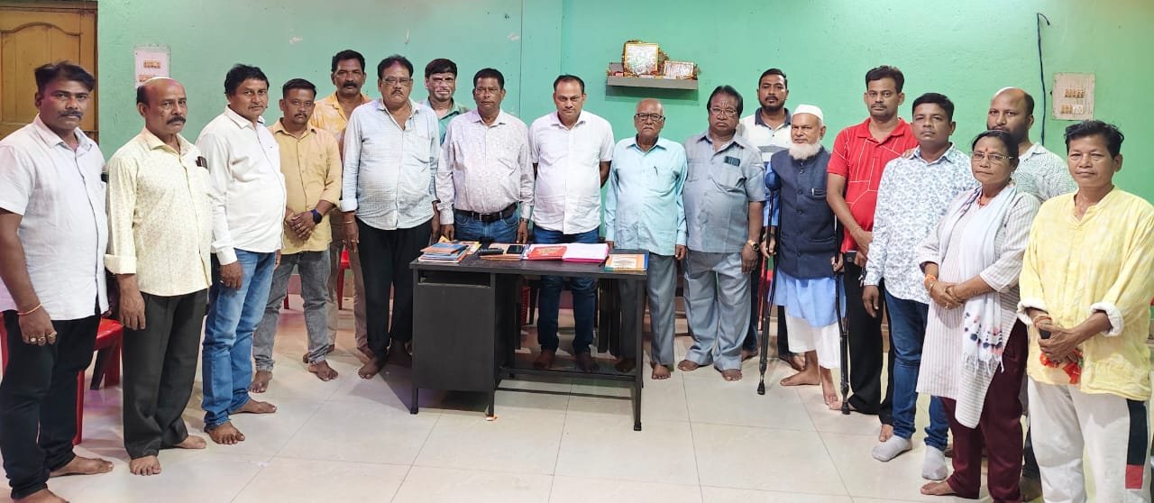 You are currently viewing ହେମସୁରପଡ଼ା ଦୁର୍ଗାପୂଜା କମିଟିର ନୂତନ କର୍ମକର୍ତ୍ତା ଚୟନ, ଅମରେଶଙ୍କୁ ସଭାପତି ଦାୟିତ୍ୱ