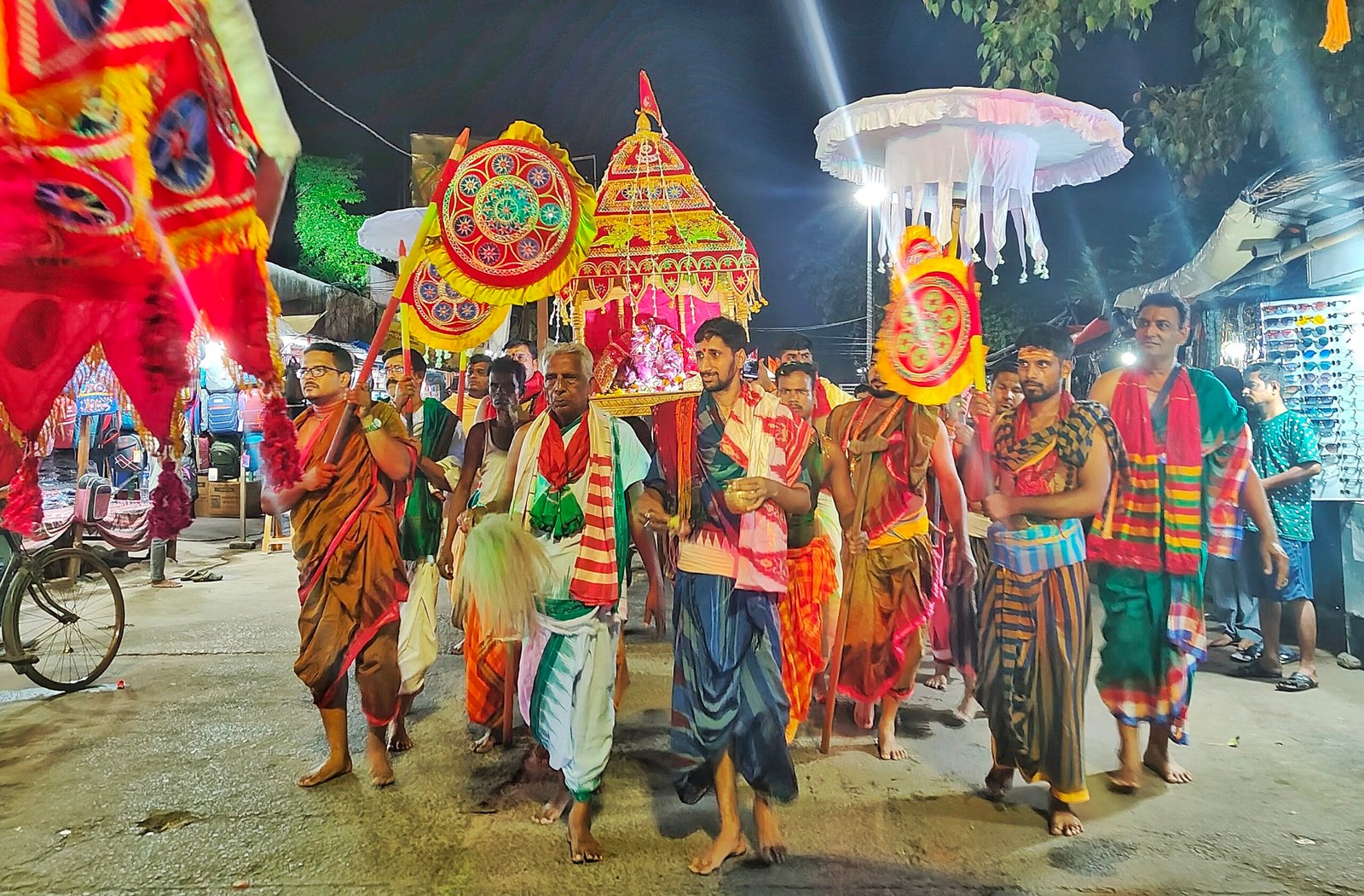 You are currently viewing ଅନୁଗୁଳରେ ହେରା ପଞ୍ଚମୀ ପାଳିତ: ଅଭିମାନିନୀ ମହାଲକ୍ଷ୍ମୀ ଭାଙ୍ଗିଲେ ମହାପ୍ରଭୁଙ୍କ ରଥ