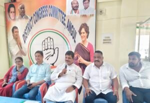 Read more about the article ସରକାରୀ ଦଳର ଦୁଷ୍କର୍ମ ଅଭିଯୁକ୍ତକୁ ଘଣ୍ଟ ଘୋଡ଼ାଉଛି ପୋଲିସ, କାର୍ଯ୍ୟାନୁଷ୍ଠାନ ଦାବିରେ ବର୍ଷିଲା କଂଗ୍ରେସ