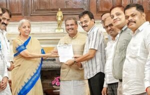 Read more about the article କେନ୍ଦ୍ର ଅର୍ଥମନ୍ତ୍ରୀ ନିର୍ମଳା ସୀତାରମଣଙ୍କୁ ସାକ୍ଷାତ କରିଛନ୍ତି ଅନୁଗୁଳ ଜିଲ୍ଲା ବାଣିଜ୍ୟ ଓ ଶିଳ୍ପ ପ୍ରତିଷ୍ଠାନର ପ୍ରତିନିଧି ମଣ୍ଡଳୀ