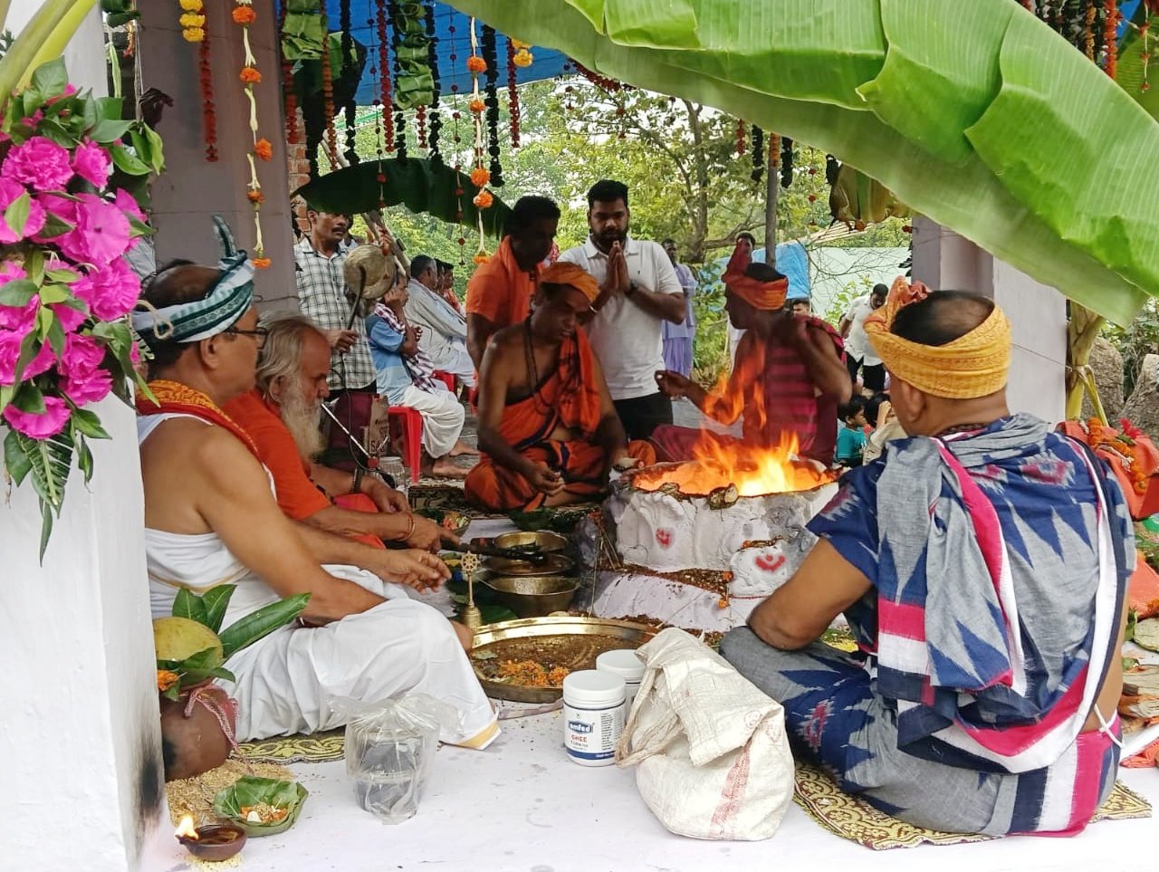 You are currently viewing ଇନ୍ଦ୍ର ଦେବଙ୍କୁ ସନ୍ତୁଷ୍ଟ କରିବାକୁ ପୂଜାର୍ଚ୍ଚନା, ସ୍ୱଳ୍ପବୃଷ୍ଟିରୁ ଚାଷୀକୁଳଙ୍କୁ ଉଦ୍ଧାର ଲାଗି ହୋମଯଜ୍ଞ