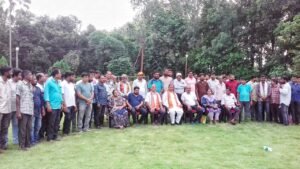 Read more about the article ଦୁଗ୍ଧ ଚାଷୀଙ୍କ ପାଇଁ ସୋସାଇଟି: ଗୋ ଚାଷୀଙ୍କ ବୈଠକରେ ବିଧାୟକଙ୍କ ପରାମର୍ଶ
