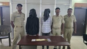 Read more about the article ଅନୁଗୁଳରେ ବେଧଡ଼କ ବିକ୍ରି ହେଉଛି ବ୍ରାଉନସୁଗାର: ୧୫୨ ଗ୍ରାମ ଧଳାଜହର ଜବତ, ୨ ଗିରଫ