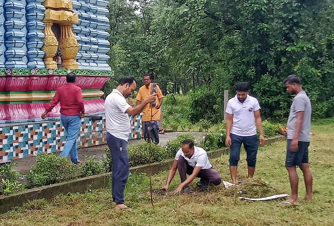 You are currently viewing ସୋମବାର ମା’ ମହାପାଟଙ୍କ ବାର୍ଷିକ ଉତ୍ସବ: ଠାକୁରାଣୀ ପୀଠ ସଫା କଲା ‘ଶେଷ ଜୀବନର ସାଥି’