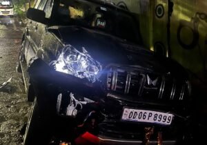 Read more about the article ଯୁବନେତା ଅରୁଣାଭ ସିଂହଙ୍କ ଗାଡି ଦୁର୍ଘଟଣାଗ୍ରସ୍ତ: ଆହତକୁ ଡାକ୍ତରଖାନାରେ ଭର୍ତ୍ତିକଲେ ଅରୁଣାଭ