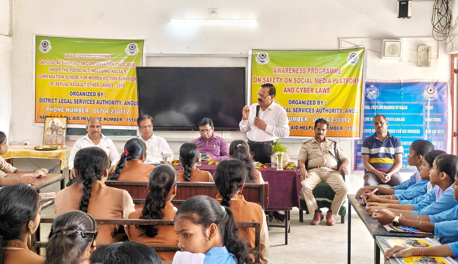 You are currently viewing ଆଇନ ସଚେତନତା ଶିବିର ଅନୁଷ୍ଠିତ